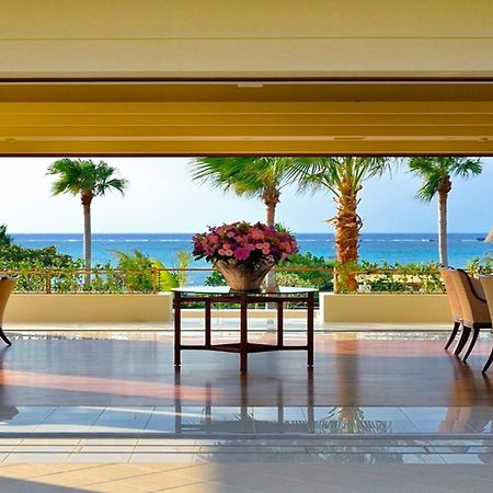 The Uza Terrace Beach Club Villas Йомитан Екстериор снимка