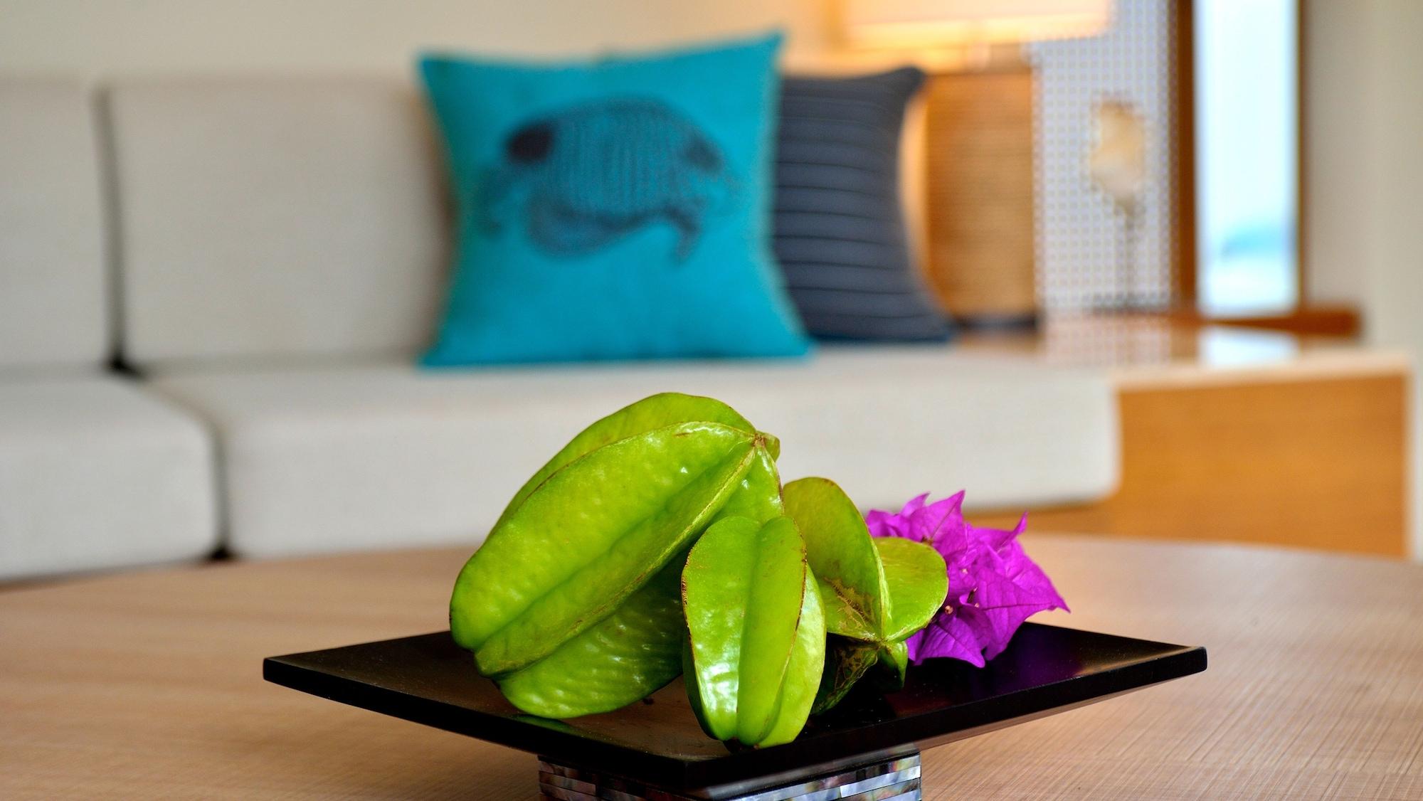 The Uza Terrace Beach Club Villas Йомитан Екстериор снимка