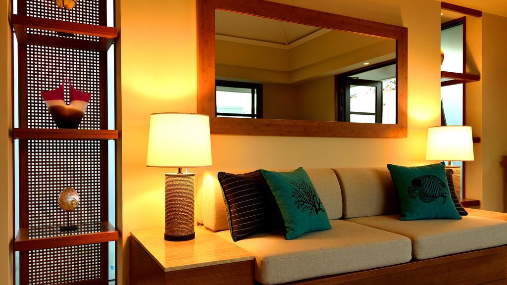 The Uza Terrace Beach Club Villas Йомитан Екстериор снимка