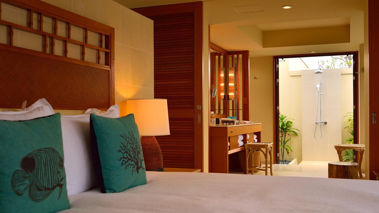 The Uza Terrace Beach Club Villas Йомитан Екстериор снимка